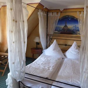 Familien-Zimmer